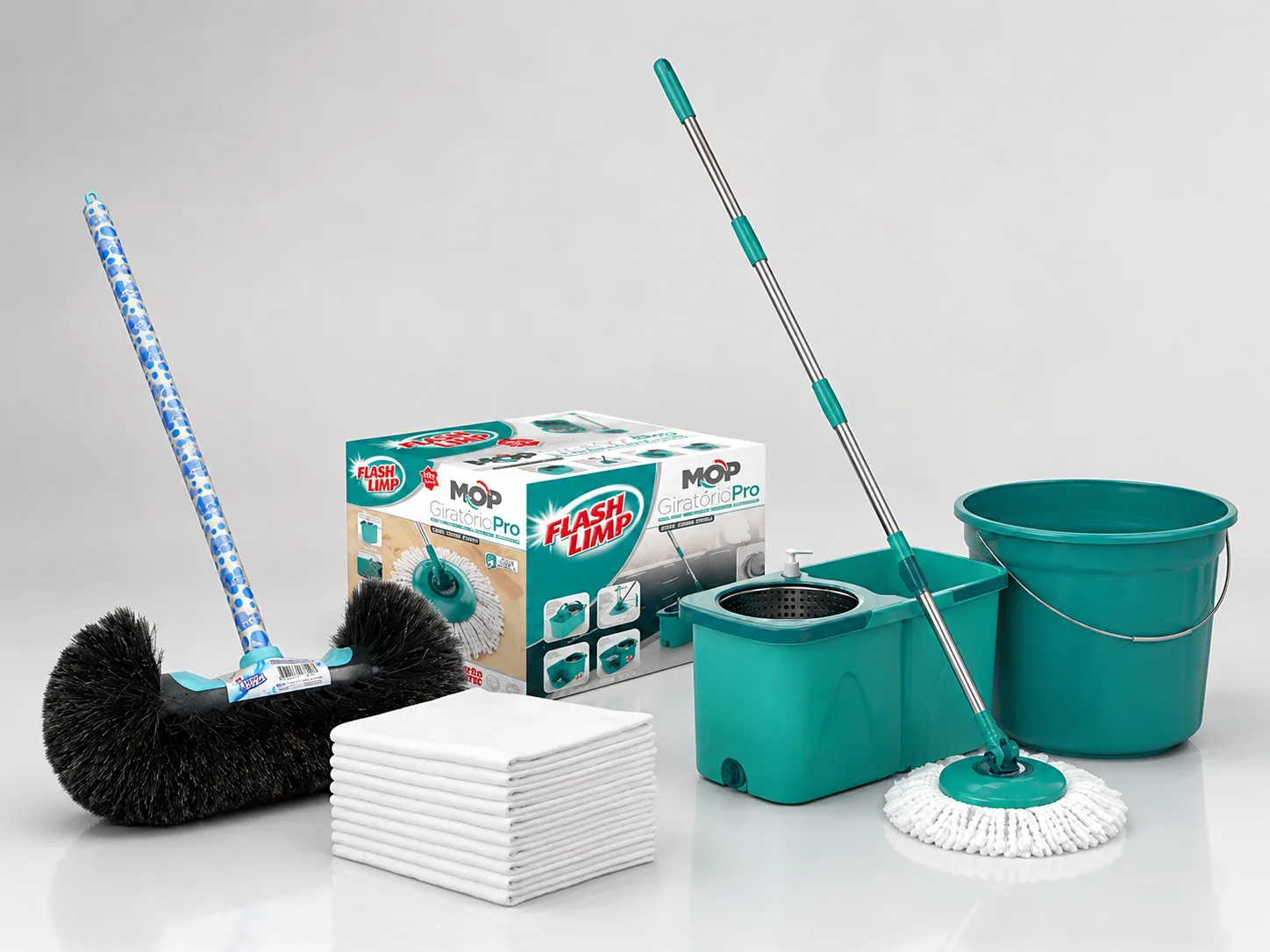 Utensílios de limpeza Ecoville: vassoura, escova, panos de chão, kit mop giratório Flash Limp e balde